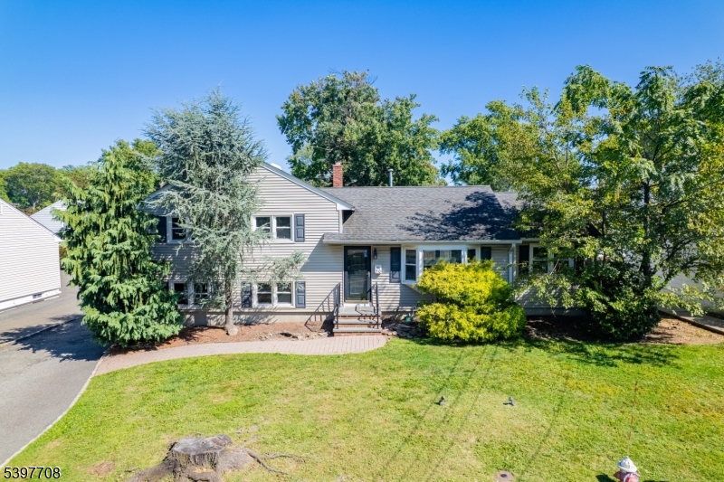 Clark Twp., NJ 07066,30 Brant Ave