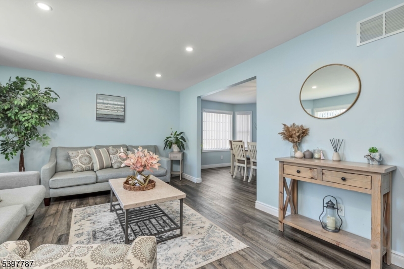 Kenilworth Boro, NJ 07033,126 N 13Th St