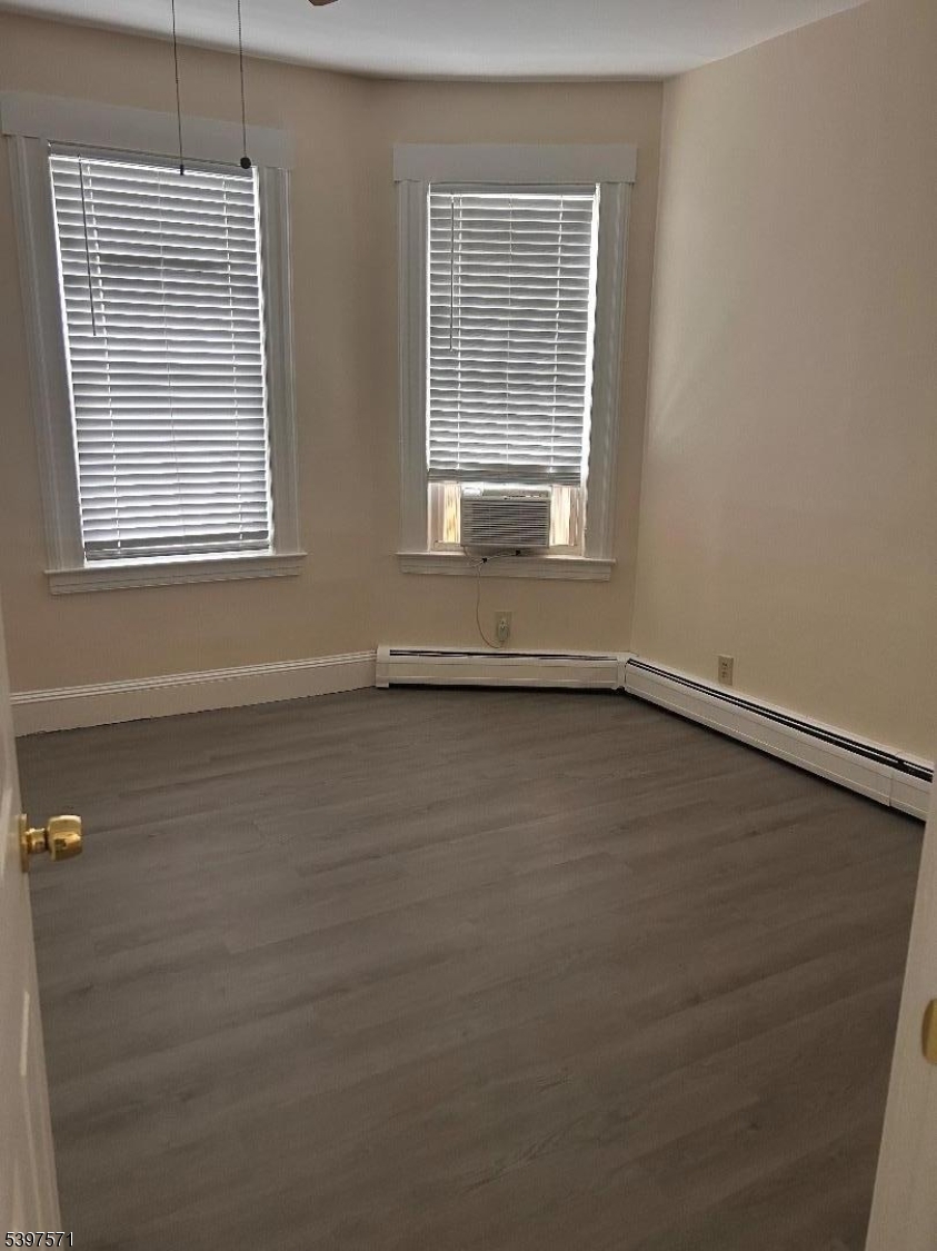 Bloomfield Twp., NJ 07003,18 Cedar St