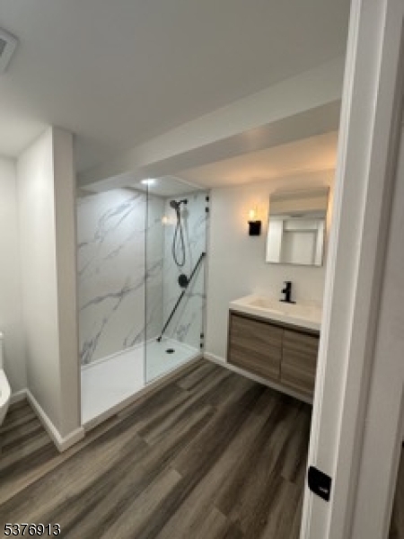 East Orange City, NJ 07018,233 S Clinton St