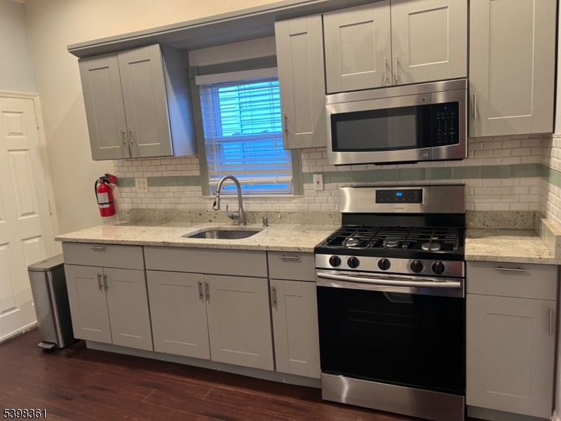 Plainfield City, NJ 07060,300 E 6Th St #1