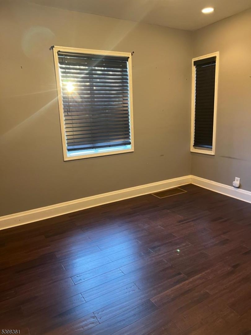 Plainfield City, NJ 07060,300 E 6Th St #1