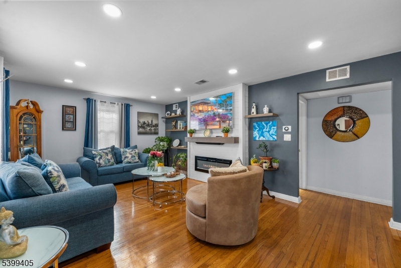 Little Falls Twp., NJ 07424,47 Browertown Rd