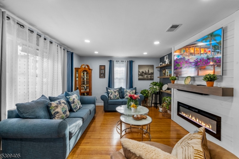 Little Falls Twp., NJ 07424,47 Browertown Rd