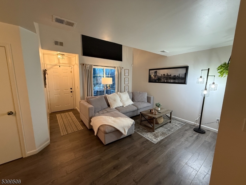 Bedminster Twp., NJ 07921,28 Bentley Court