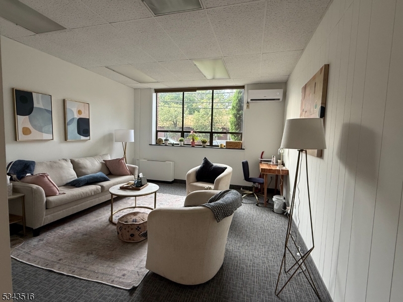 28 Millburn Ave, Springfield Twp., NJ 07081