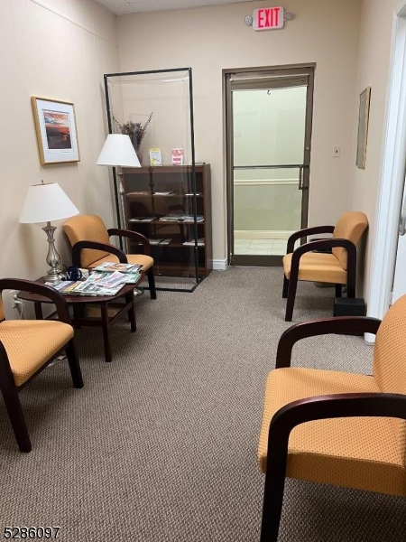 Springfield Twp., NJ 07081,28 Millburn Ave