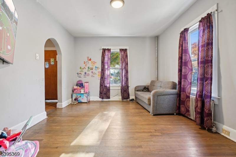 Morristown Town, NJ 07960,11 Hillairy Ave