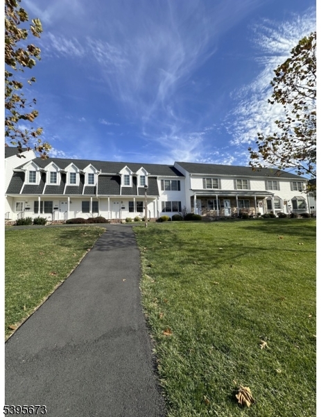 Hillsborough Twp., NJ 08844,906B Marlborough Common