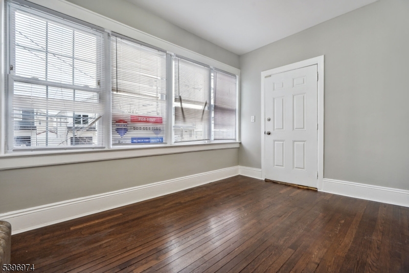 Roselle Boro, NJ 07203,1202 Warren St