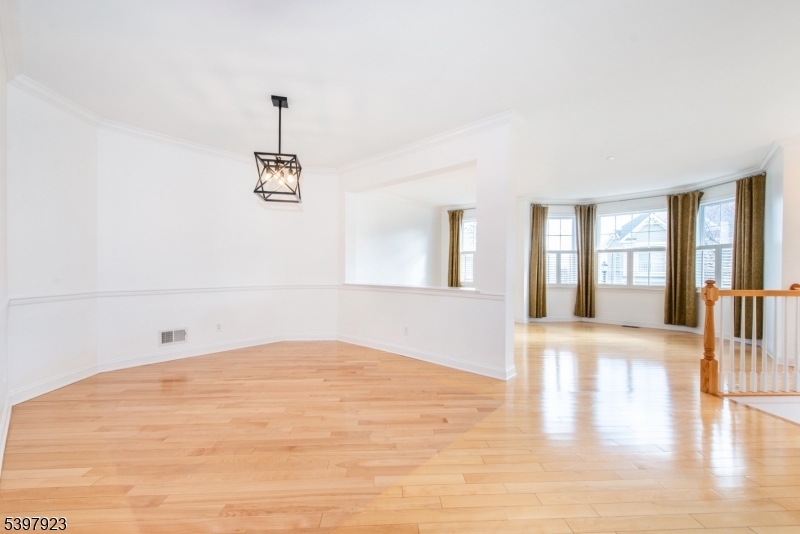 South Amboy City, NJ 08879,43 S Shore Dr