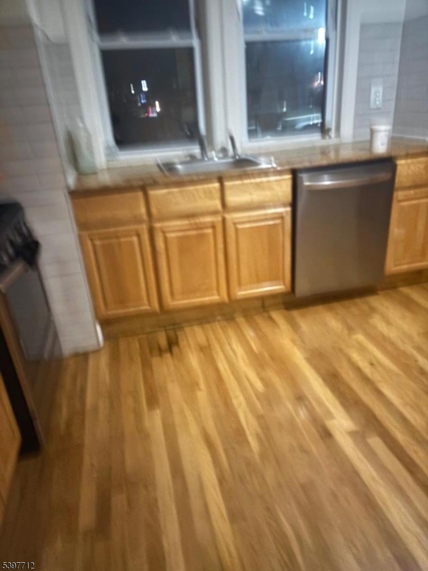 Elizabeth City, NJ 07202,476 Rahway Ave