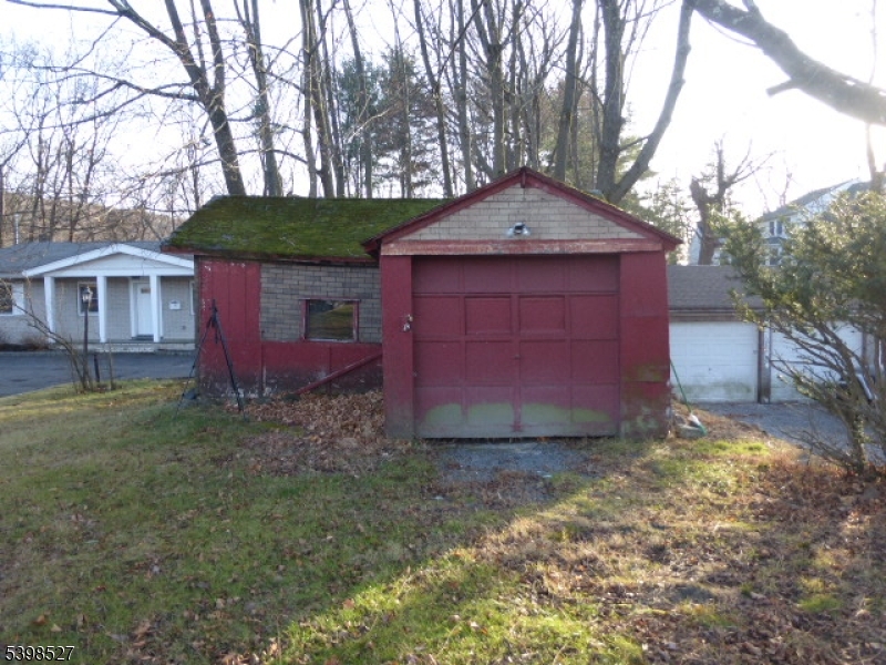 Rockaway Boro, NJ 07866,147 E Main St