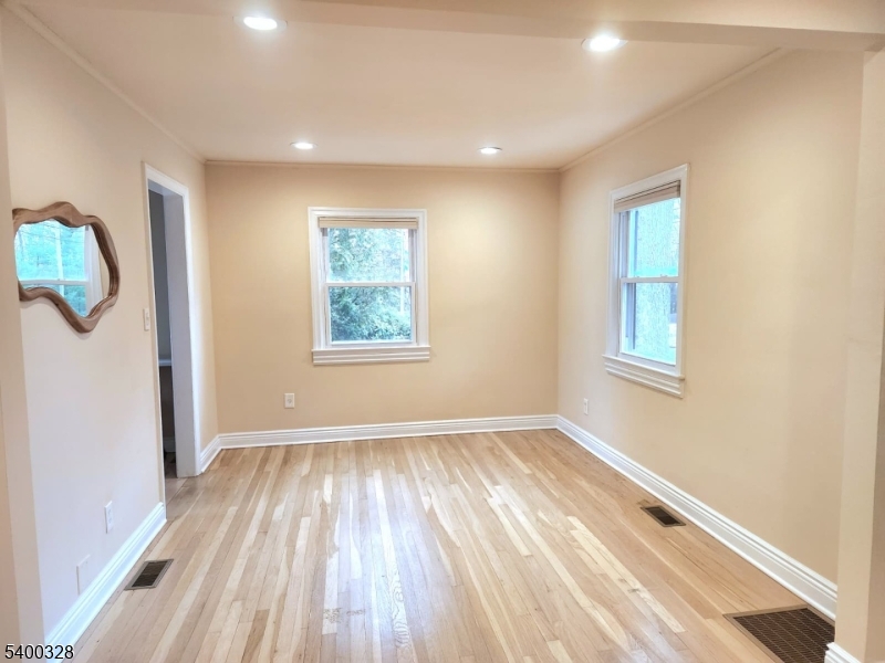 Hawthorne Boro, NJ 07506,31 Sherman Ave