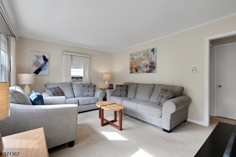 Boonton Twp., NJ 07005,3 Maple Dr