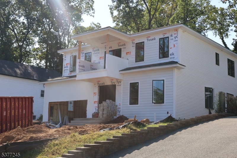 Livingston Twp., NJ 07039,36 Crestview Hill Rd