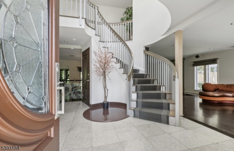 Englewood Cliffs Boro, NJ 07632,12 Summit st.