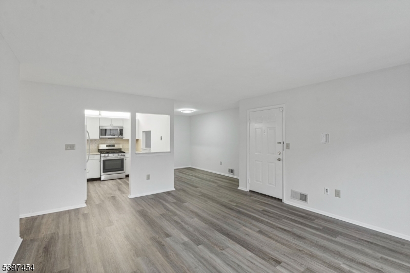 Branchburg Twp., NJ 08876,511 Red Crest Ln