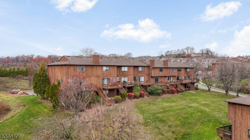 Hawthorne Boro, NJ 07506,10 Penney Ct