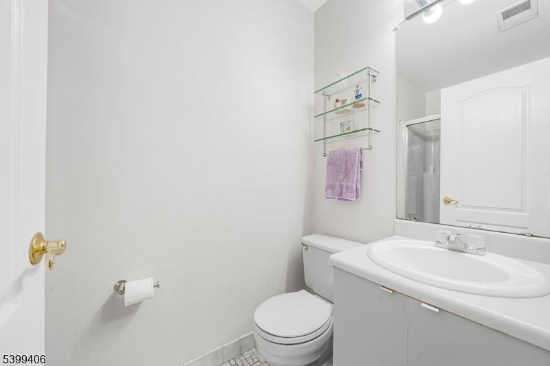 Hawthorne Boro, NJ 07506,10 Penney Ct