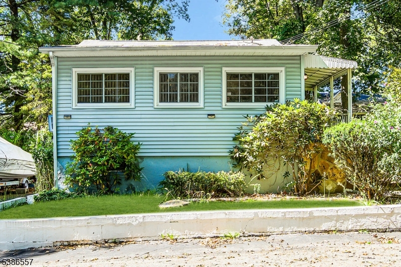 118 Tulsa Trl, Hopatcong Boro, NJ 07843