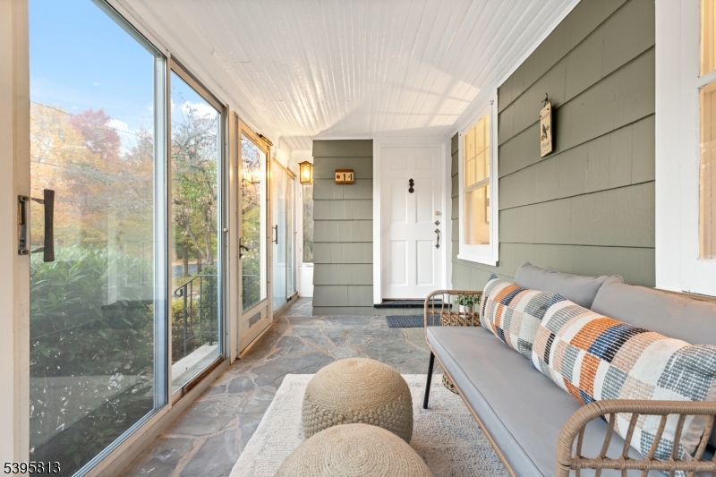 Roseland Boro, NJ 07068,14 Mitchell Ave