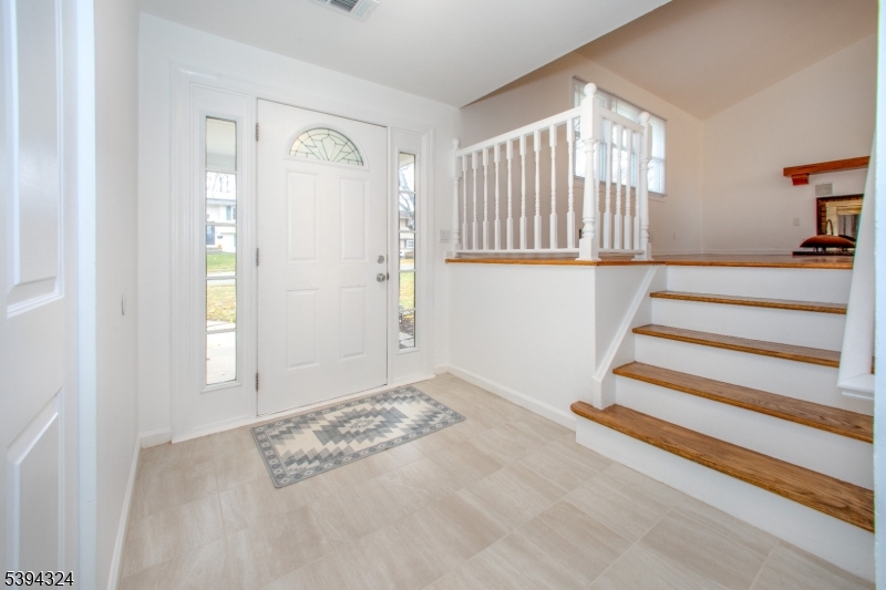 Newton Town, NJ 07860,66 Paterson Ave