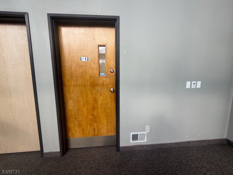 Mountain Lakes Boro, NJ 07046,115 Us Highway 46