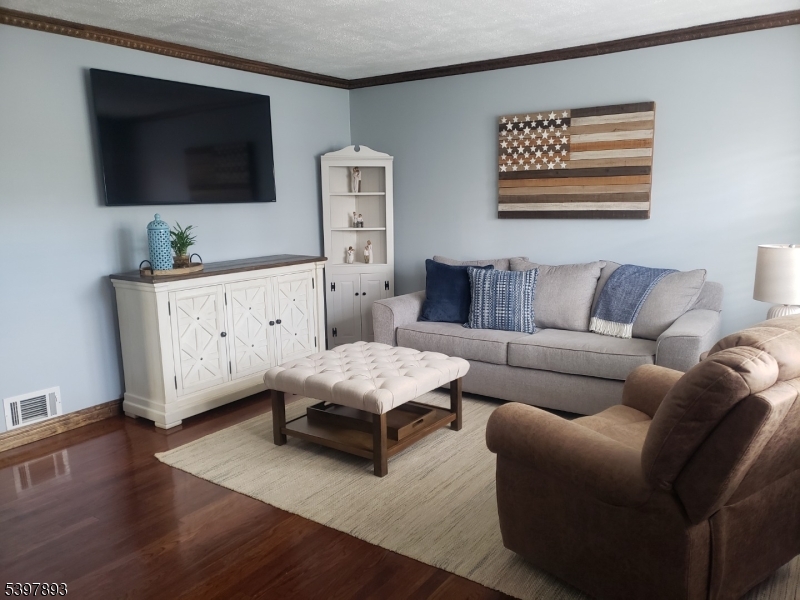 Linden City, NJ 07036,214 Irene St