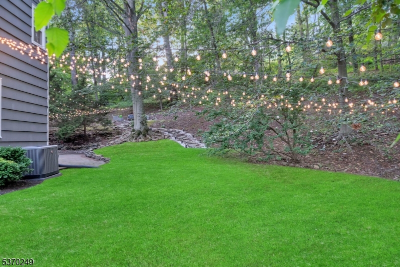 Mountainside Boro, NJ 07092,359 Dogwood Way