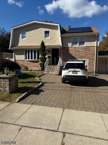 New Milford Boro, NJ 07646,690 Cypress St