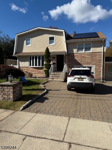 New Milford Boro, NJ 07646,690 Cypress St