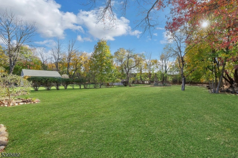 Oakland Boro, NJ 07436,39 Powdermill Ln