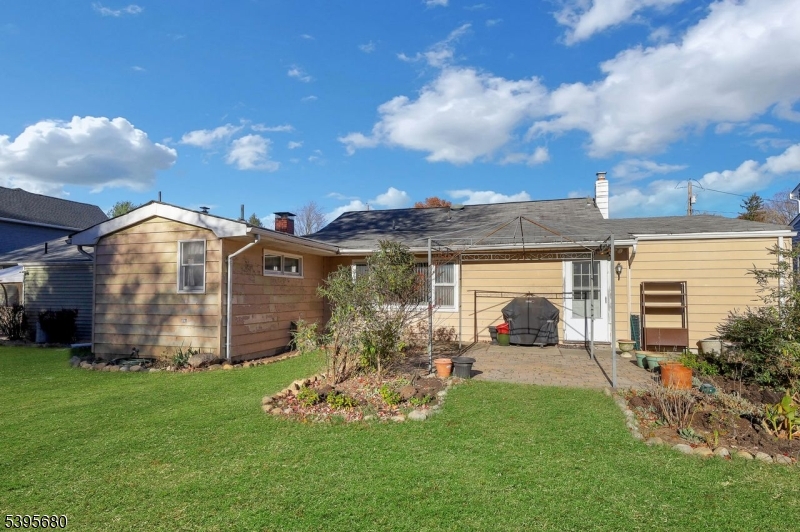 Oakland Boro, NJ 07436,39 Powdermill Ln