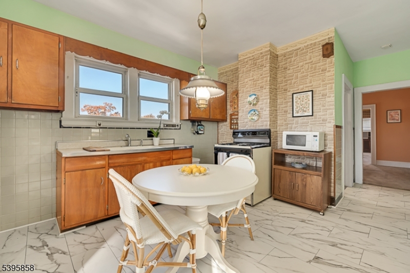 Hillside Twp., NJ 07205,220 Silver Ave