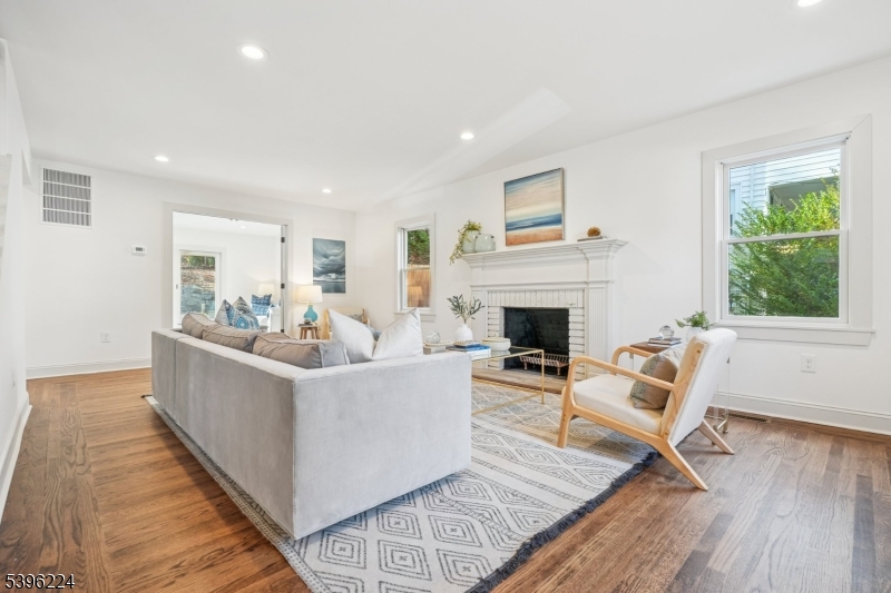 Millburn Twp., NJ 07041,19 Bodwell Ter