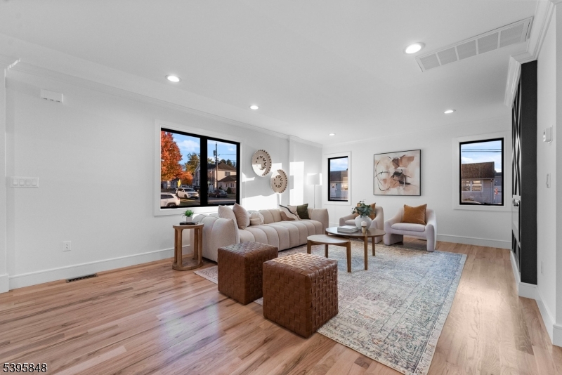 Totowa Boro, NJ 07512,4 Roosevelt Ave