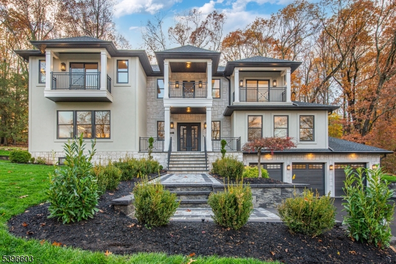 Livingston Twp., NJ 07039,24 Cliffside Dr