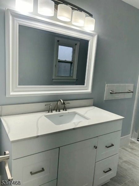 Paterson City, NJ 07503,370 Knickerbocker Ave #2