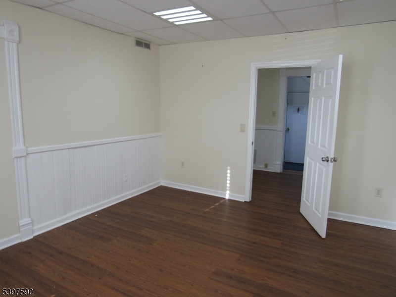 North Brunswick Twp., NJ 08902,623 Georges Rd 1C