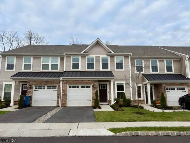 8 Owen Ct, Franklin Twp., NJ 08873
