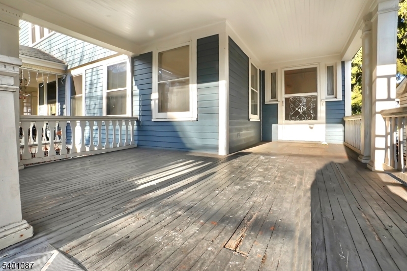 Montclair Twp., NJ 07042,9 Hawthorne Pl