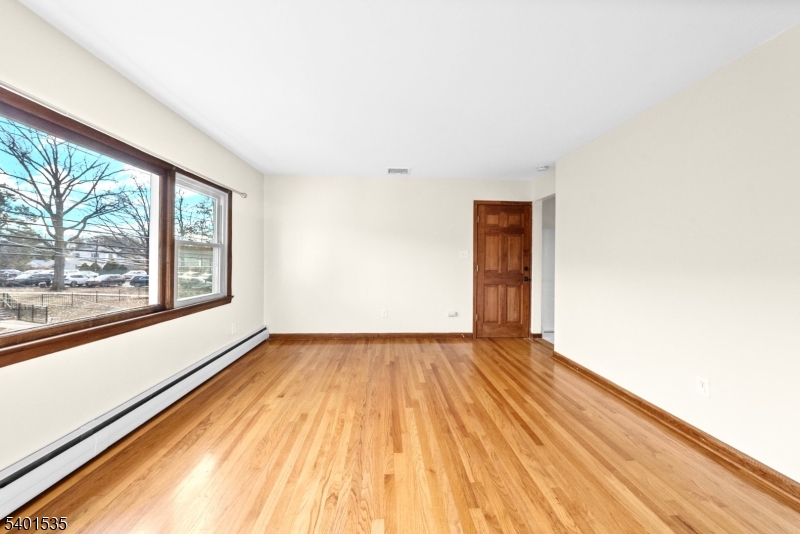 468 Broughton Ave, Bloomfield Twp., NJ 07003