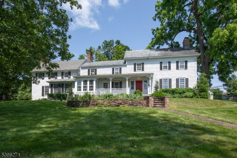 3 Old Chester Rd, Peapack Gladstone Boro, NJ 07934