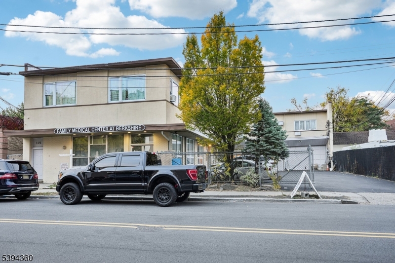 Paterson City, NJ 07502,99 Berkshire Ave