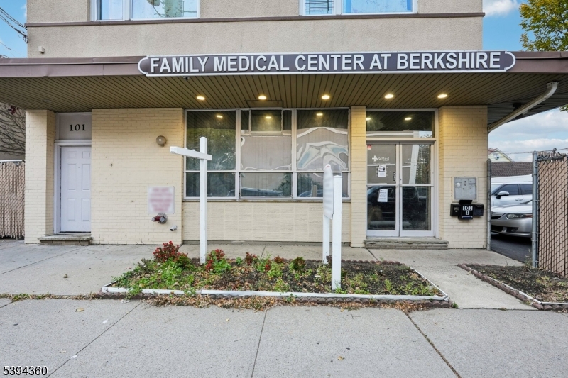 Paterson City, NJ 07502,99 Berkshire Ave