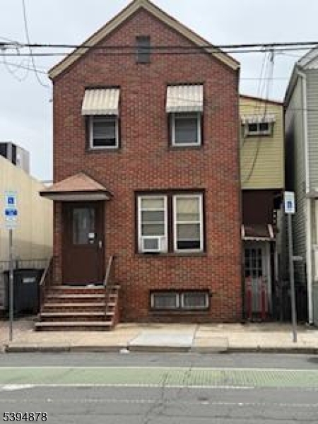 340 Adams St, Newark City, NJ 07105
