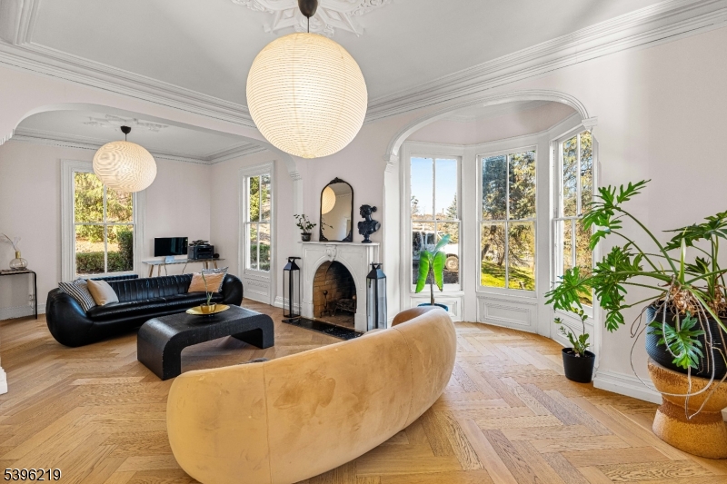 Watchung Boro, NJ 07069,1370 Johnston Dr