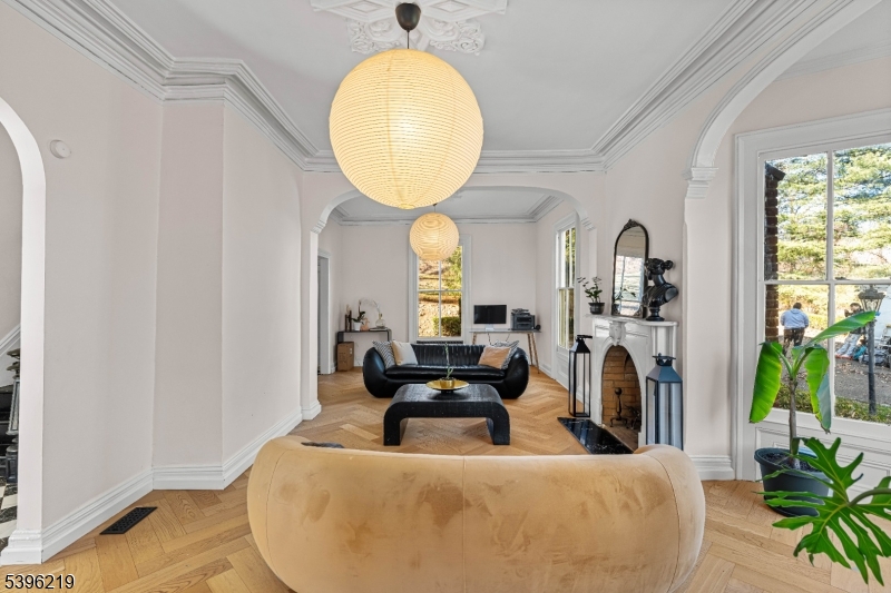 Watchung Boro, NJ 07069,1370 Johnston Dr