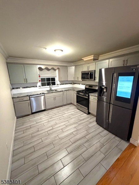 Newark City, NJ 07103,713 S 12Th St